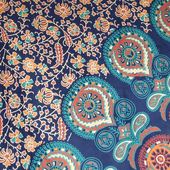 NEW Mandala Feather Tapestry Queen Size - Picture 4 of 4